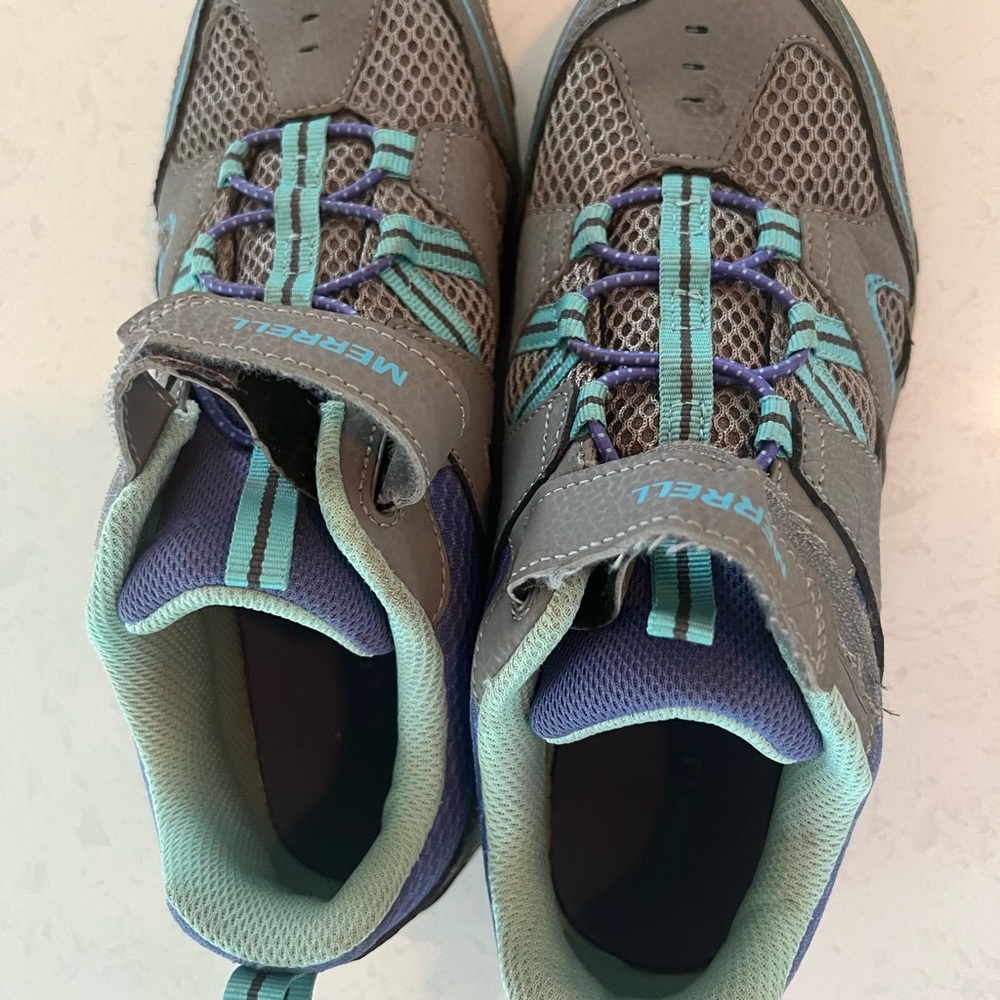 Merrell Gray and Blue Sneakers with Velcro Strap

Big kids